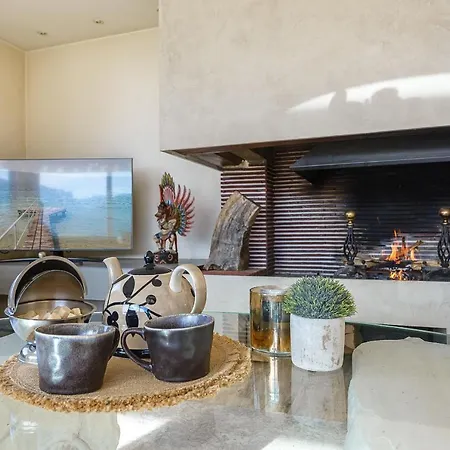 Chante Au Vent: Lakeside Retreat With Pool * Sevrier