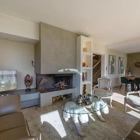 Chante Au Vent: Lakeside Retreat With Pool Holiday home Sevrier
