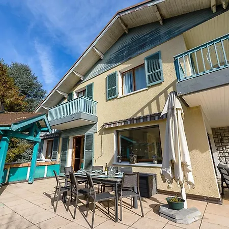 Holiday home Chante Au Vent: Lakeside Retreat With Pool Sevrier